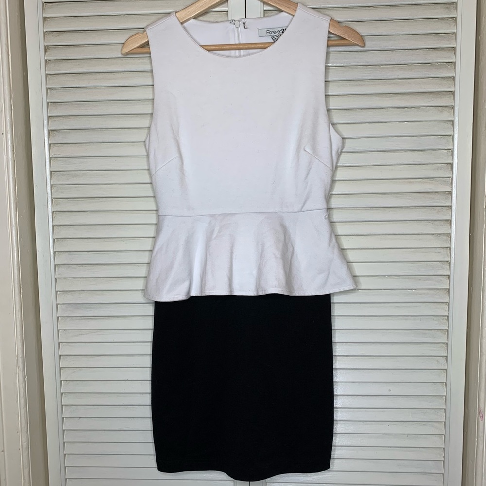 F21 black and white peplum dress M - Picture 3 of 7